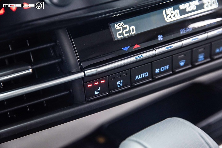 Toyota大改款Sienna鉑金版試駕|動感、舒適、智慧集於一身的超強MPV!
