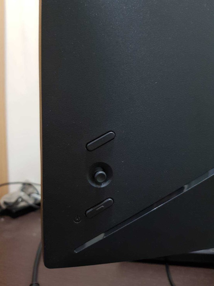 開箱一下新買的螢幕BenQ EX2710