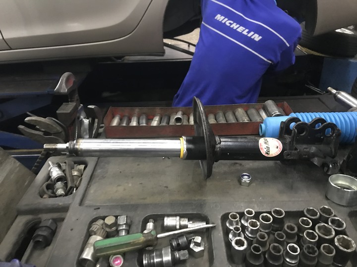 TOYOTA TERCEL  1.5 BILSTEIN 黃桶 B6  解除豐田避震器船行搖晃封印