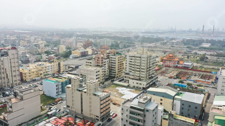 New 昇祐 *ONE PLUS商務中心* 雙面臨路 逐層退縮 高樓露臺 海線首發商辦 潛銷討論