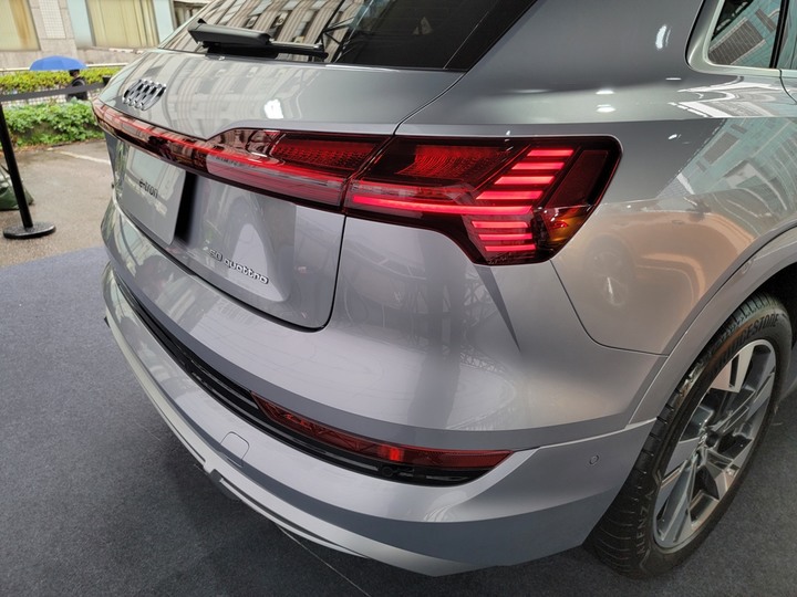 點我看大圖 Audi Q5小改款5色預賞 & 體驗活動分享(圖多)
