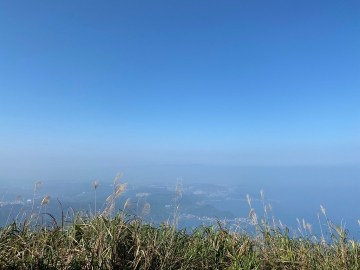 新北瑞芳｜基隆山．黃金山城半小時可登頂，欣賞岬彎海景