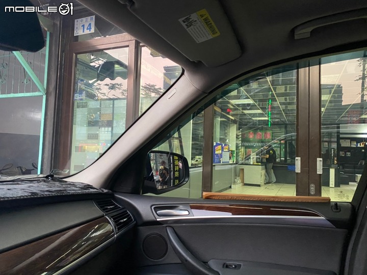 BMW X5 更換高CP值隔熱紙