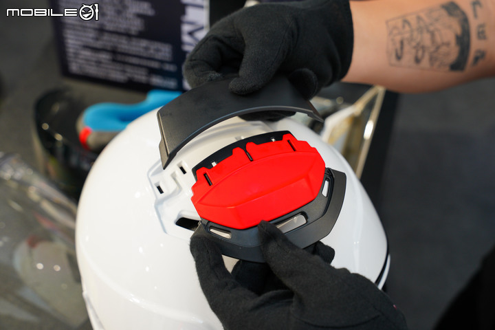 【採訪】IRIE Helmets 信義區快閃店 NOVA 新款變色安全帽限量登場！