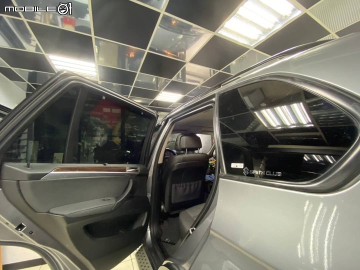 BMW X5 更換高CP值隔熱紙