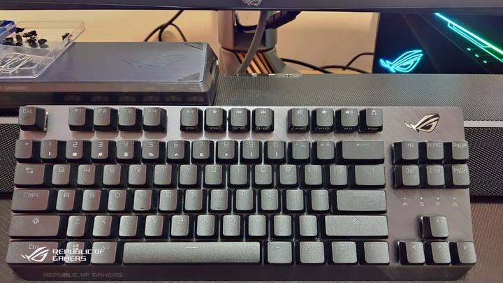 ROG PBT Keycap set鍵帽組(簡單開箱)