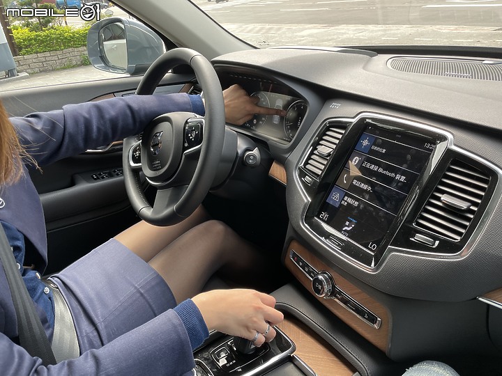 再訪Volvo 試駕XC90 B5M