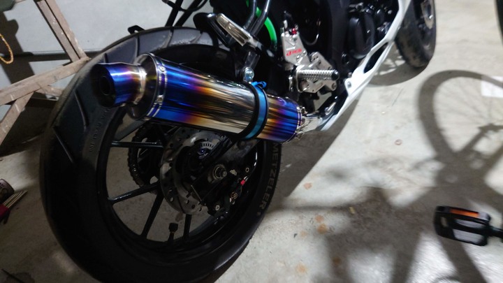 [開箱]GSX-R150 Beams排氣管