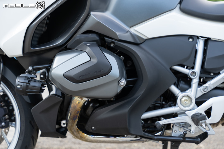 2021 BMW Motorrad R 1250 RT 試駕｜搭載 ACC 自動跟車，劃時代科技休旅登場！