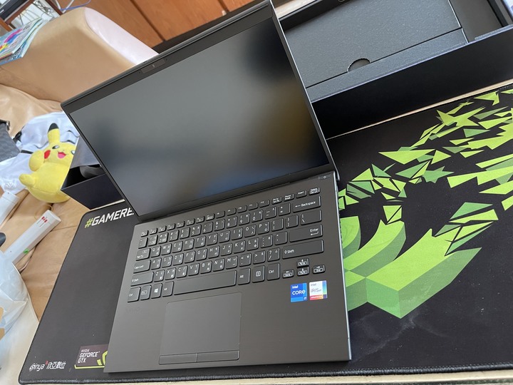 2021 VAIO Z 到手囉 簡單開箱