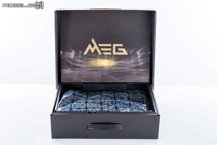MSI MEG Z590 ACE 主機板開箱實測 以冷靜發揮效能的實力選手