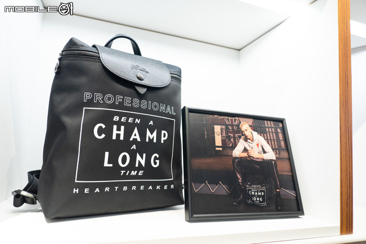 Longchamp X EU 聯名系列發表! 嘻哈男神瘦子、小春演繹穿搭