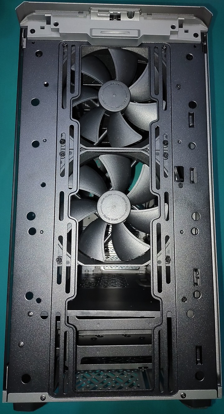 匠心獨具 簡潔洗練 Fractal Design Meshify 2 TG 機殼開箱