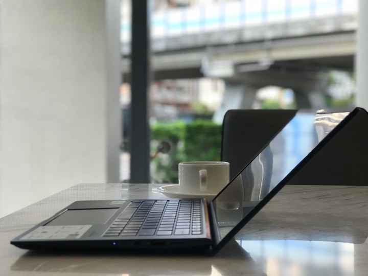ZenBook 13 UX334 皇家藍小小惹人愛