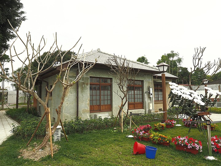 屏東市 勝利星村創意生活園區｜勝利新村 — 保留完整街廓的日治時期官舍群，改造重生為充滿創意的園區