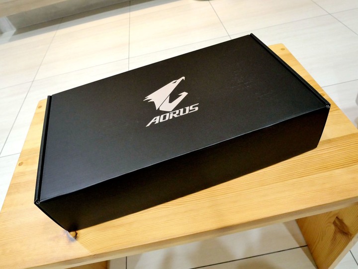 終於入手空氣顯卡 AORUS RTX 3060 Ti MASTER 8G
