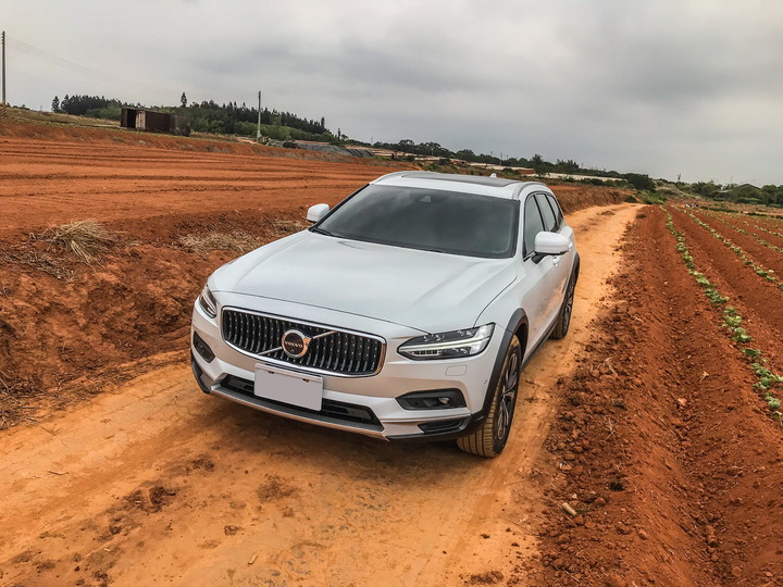 V90 Cross Country 實戰安全分享篇+開箱