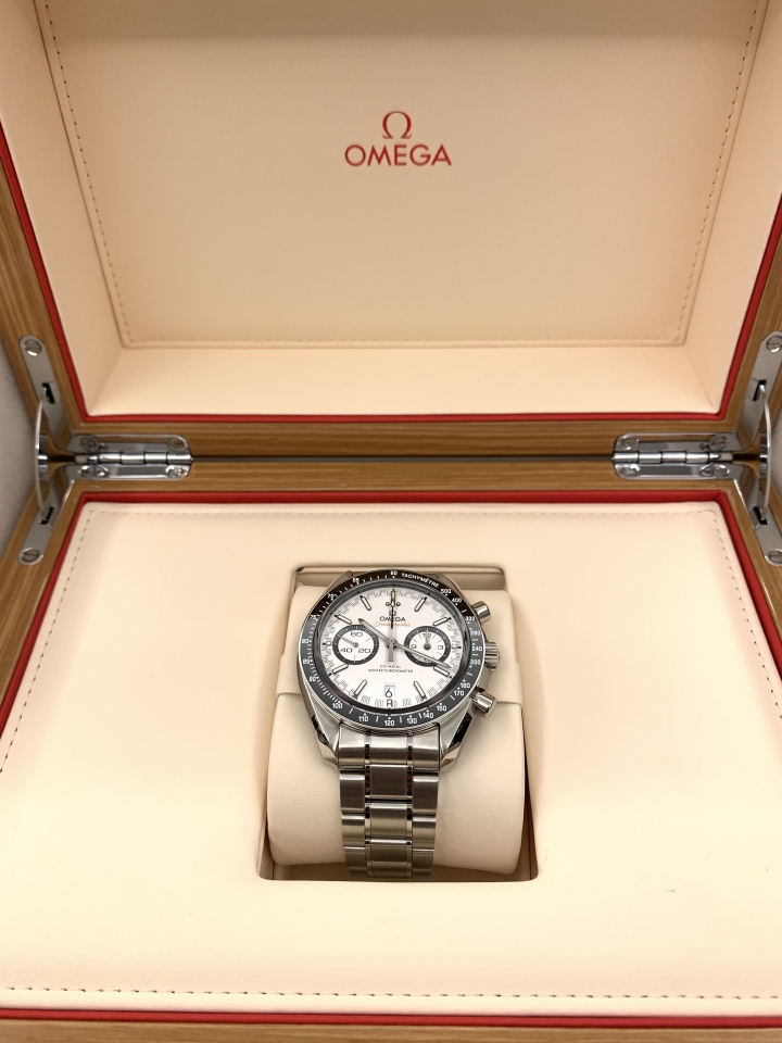 (開箱)OMEGA SPEEDMASTER RACING