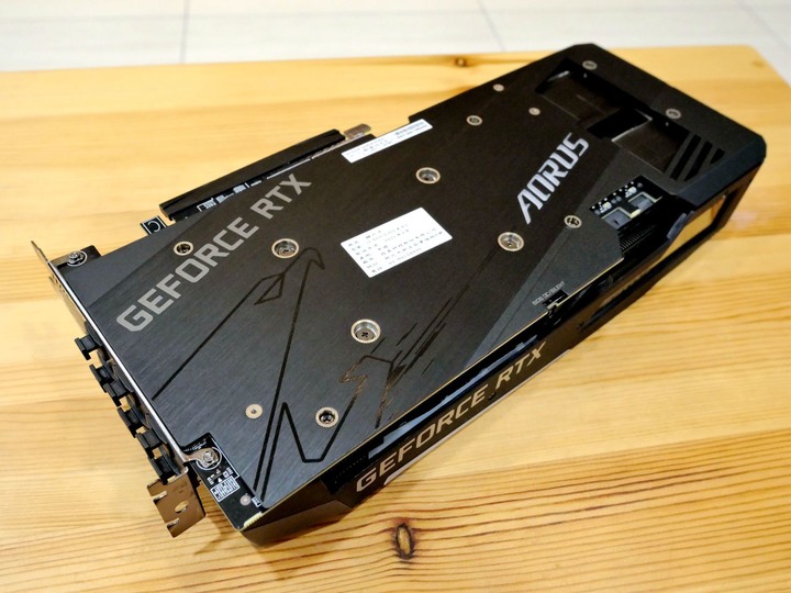 終於入手空氣顯卡 AORUS RTX 3060 Ti MASTER 8G