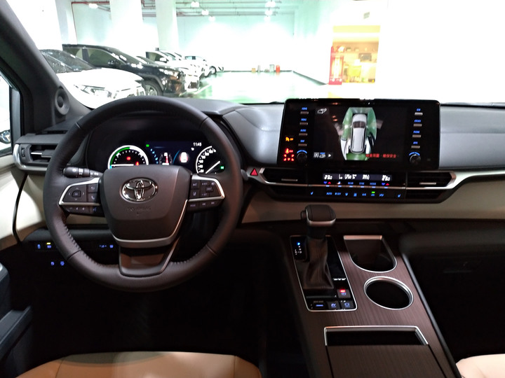 七人座MPV vs SUV,暫定XC90,歡迎各位意見