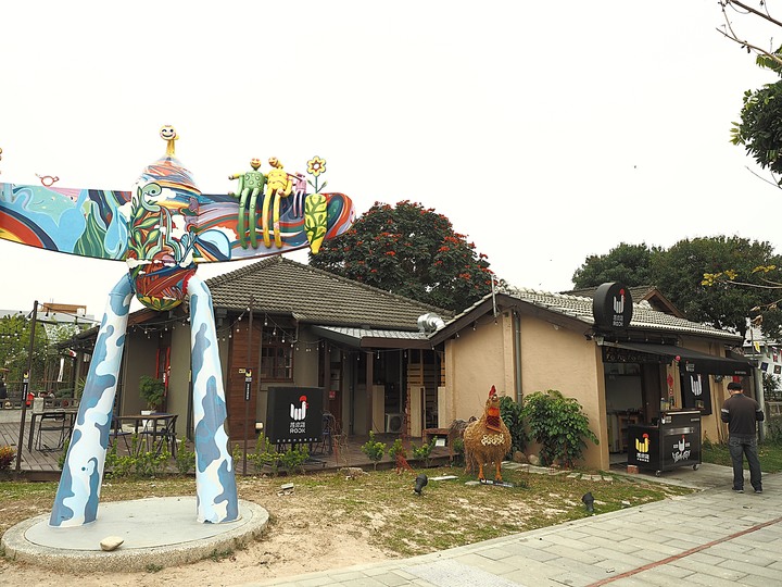 屏東市 勝利星村創意生活園區｜勝利新村 — 保留完整街廓的日治時期官舍群，改造重生為充滿創意的園區