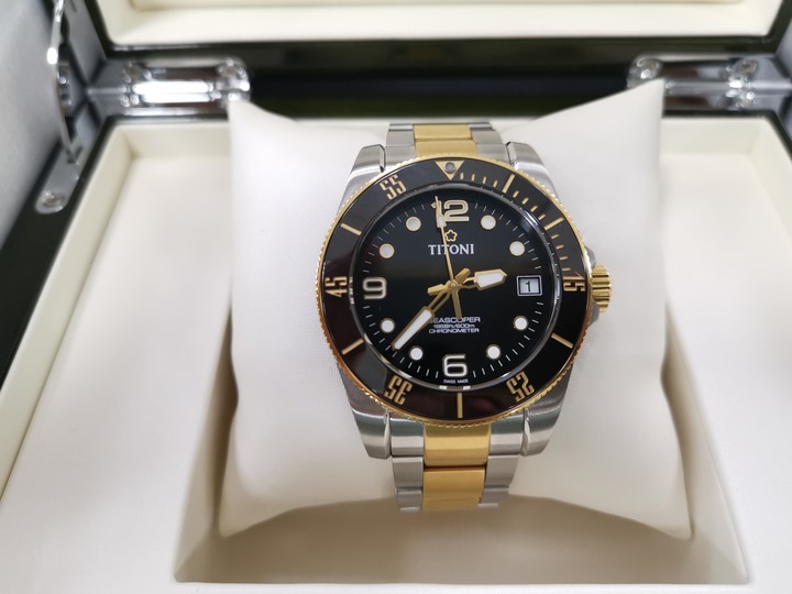 [半金梅鬼] 梅花 TITONI SEASCOPER 600