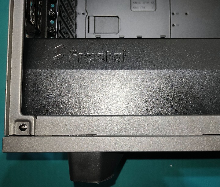 匠心獨具 簡潔洗練 Fractal Design Meshify 2 TG 機殼開箱