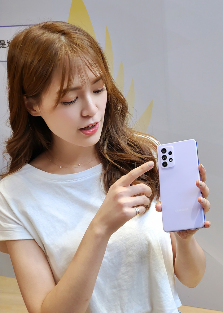 【旗艦規格下放！好玩の超值選擇】 SAMSUNG Galaxy A52 5G 實機上手體驗！