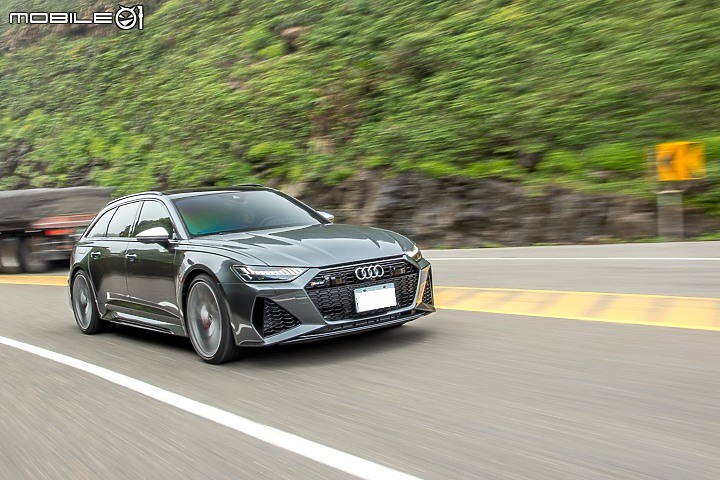 Audi RS 6 Avant 試駕|讓你全家狂一下的 600hp 性能旅行車!