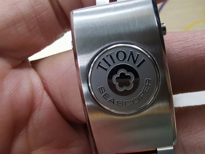 [半金梅鬼] 梅花 TITONI SEASCOPER 600