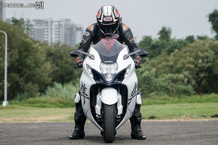 SUZUKI GSX1300R Hayabusa 三代「隼」試駕｜科技加持 經典旅跑全面操控大提升