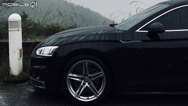 【開箱 & 滿周年分享】Audi A5 40TFSI Sportback B9 — BMW G20 320i M Sport ｜ 給台奧的一些話