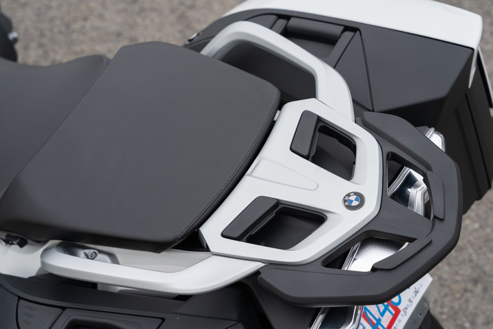 2021 BMW Motorrad R 1250 RT 試駕｜搭載 ACC 自動跟車，劃時代科技休旅登場！