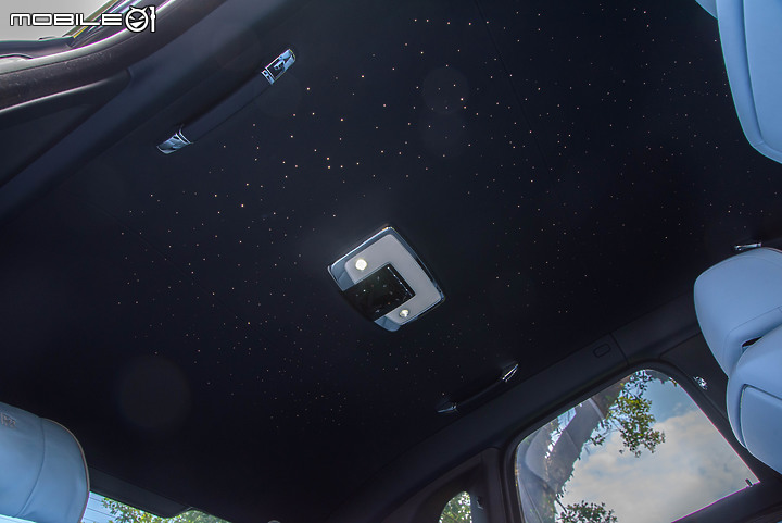 Rolls-Royce New Ghost試駕|凌駕於萬車之上,高度無可比擬!