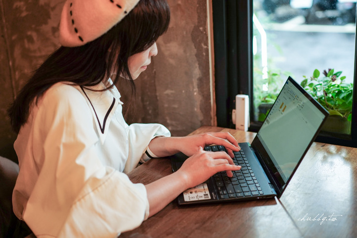 翻轉收買我的心 ASUS UX363EA