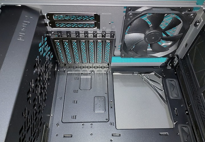 匠心獨具 簡潔洗練 Fractal Design Meshify 2 TG 機殼開箱