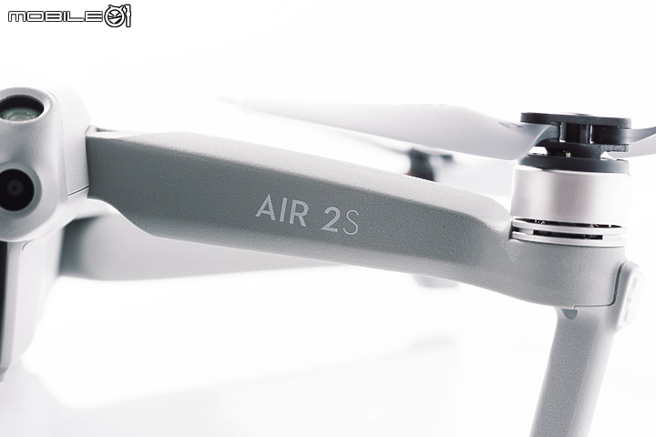 【開箱】DJI Air 2S 帶來 1 吋 CMOS 與 5.4K 錄影，建議售價 NT＄29,990 元！