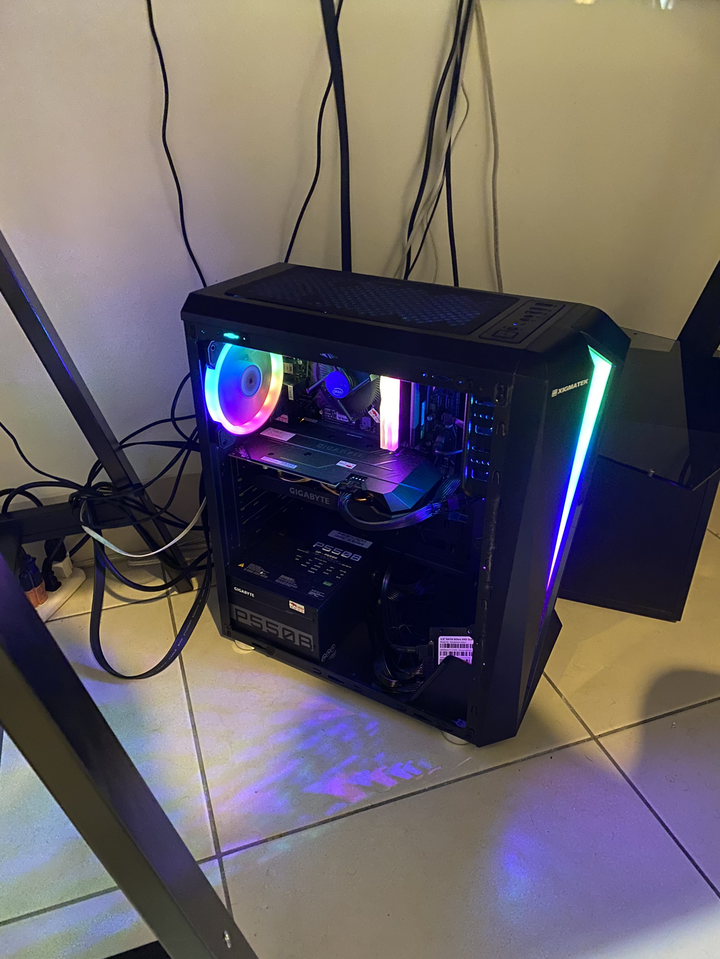 電腦在組RGB要有- KLEVV CRAS X RGB 開箱