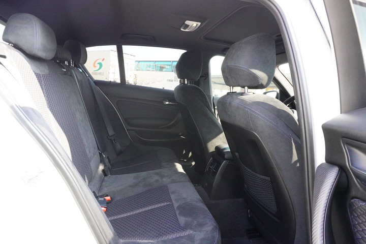 點我看大圖 雙B鋼砲對決啟示錄-M135i 沒有輸!