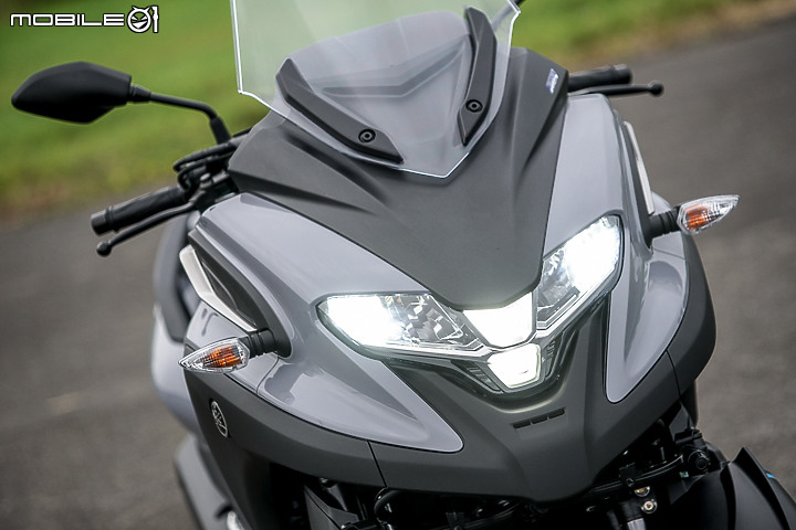 YAMAHA TRICITY 300 三輪重機獨家首試｜拿手戲是穩定 電控輔助駕馭更輕鬆