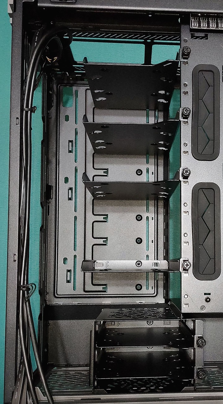 匠心獨具 簡潔洗練 Fractal Design Meshify 2 TG 機殼開箱