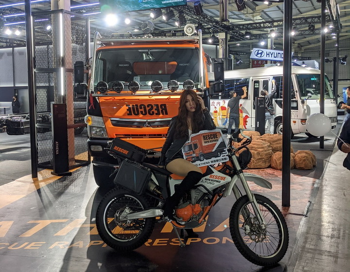 第一次看商用車展(FUSO、賓士、 SITRAK、IVECO、HYUNDAI、IZUZU、FORD、SUZUKI)