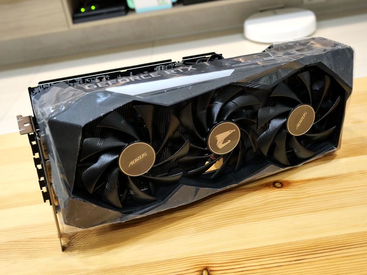 終於入手空氣顯卡 AORUS RTX 3060 Ti MASTER 8G