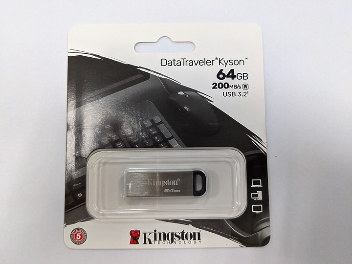 Kingston DTKN 64GB VS SanDisk 64GB Ultra OTG 雙用