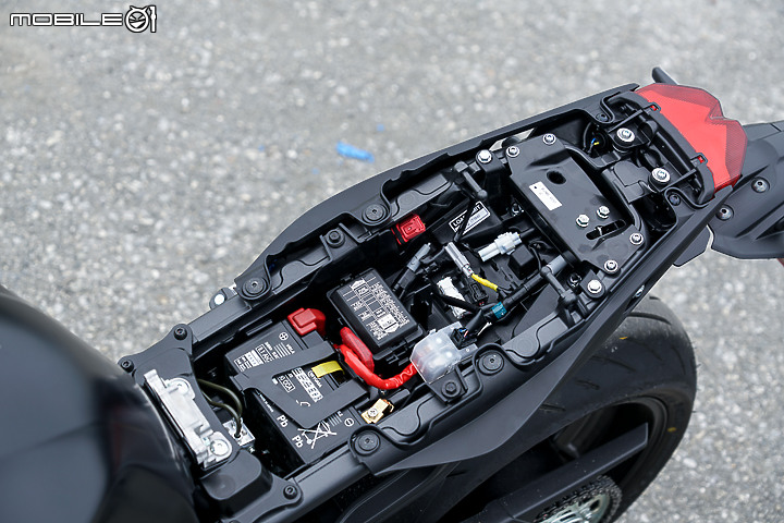 2021 YAMAHA MT-09 公路試駕|IMU 導入 電控加量不加價