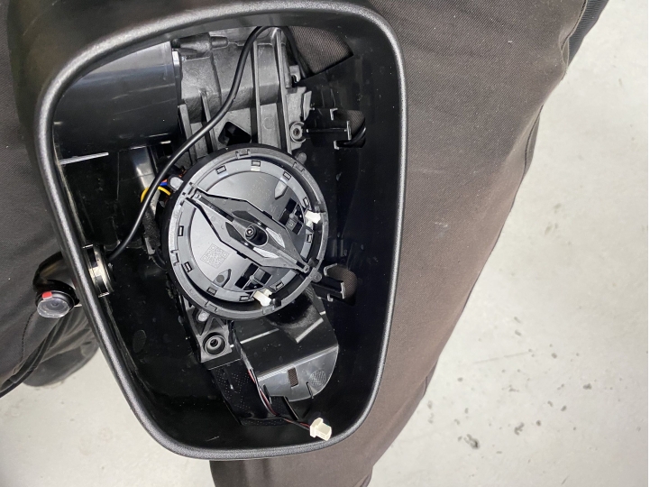 我的新KUGA交車啦!!! 馬上來裝行車紀錄器 WRM-S10 四路電子後視鏡~安裝分享