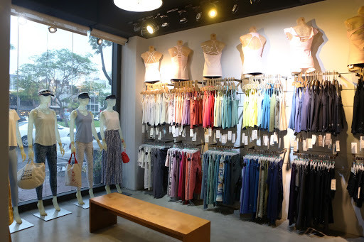 推無意間逛到的瑜珈服店