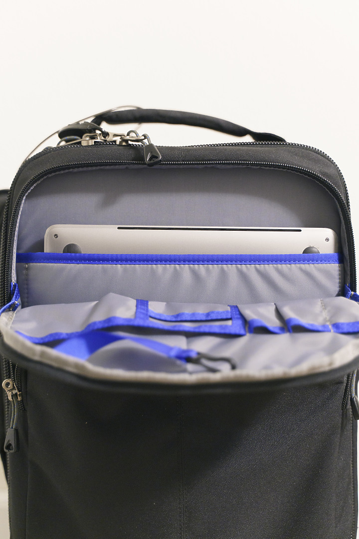 ThinkTank Photo Essentials Convertible 輕巧可變式攝影拉桿包！