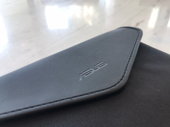ZenBook 13 UX334 皇家藍小小惹人愛