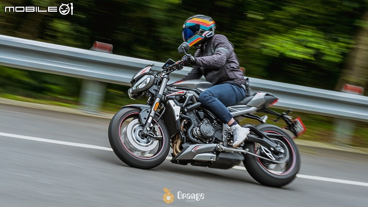 凱旋Triumph 765 RS 2021 (開箱) 第一次在01開箱
